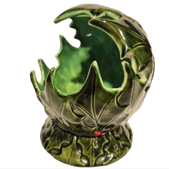 1970s Vintage Ceramic Holly and Berries Decor - Picture 4 of 10